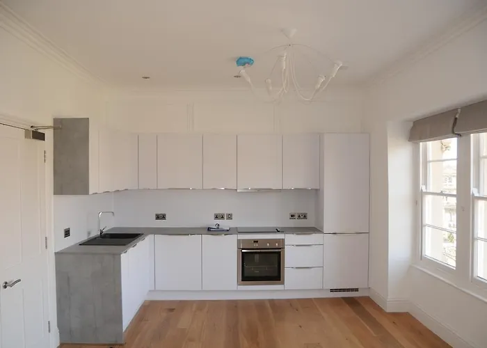 Your Beaufort House Готель Бристоль